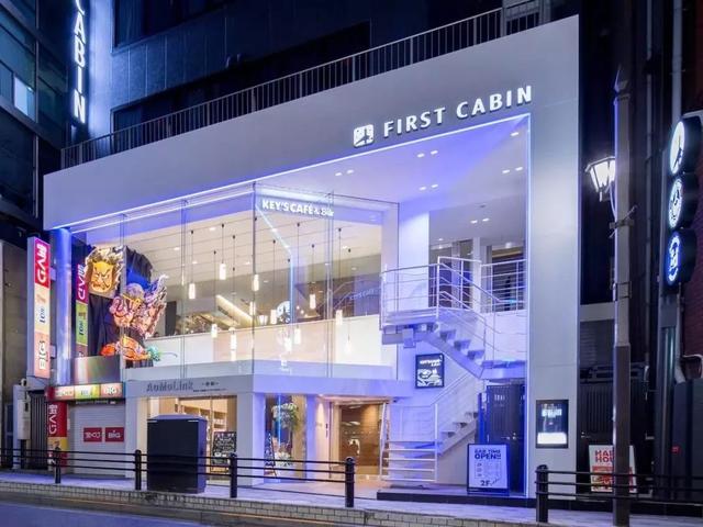 以機艙為靈感的First Cabin連鎖型膠囊旅館設計